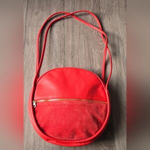 Ban.do Red Circle Amigo Shoulder Bag Double Strap Suede Accent Retro Techno-Chic